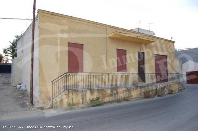 casa indipendente in vendita a Marsala