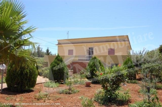 casa indipendente in vendita a Marsala