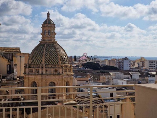 appartamento in vendita a Marsala in zona Centro Storico