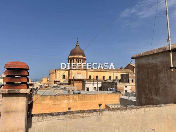 appartamento in vendita a Marsala in zona Centro Storico