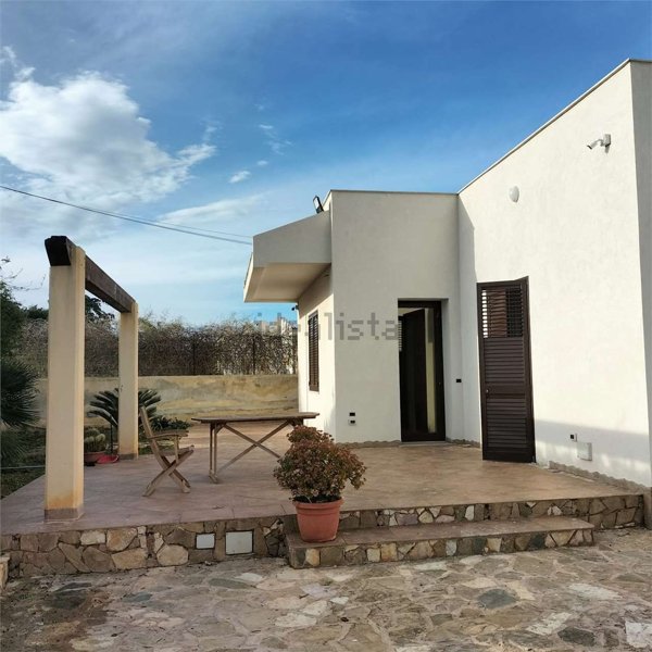casa indipendente in vendita a Marsala
