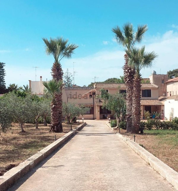 casa indipendente in vendita a Marsala in zona Santa Venera