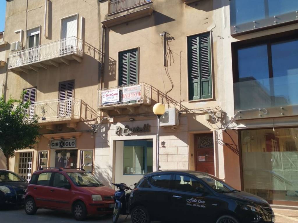 intera palazzina in vendita a Marsala