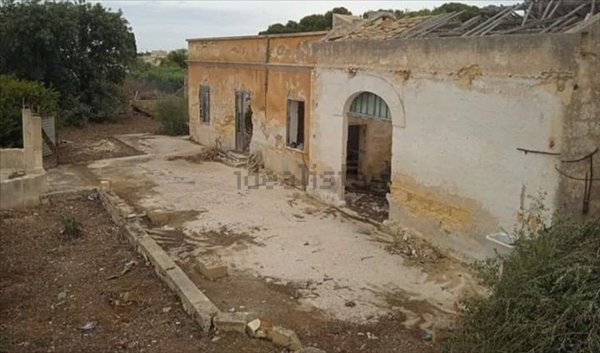 casa indipendente in vendita a Marsala in zona Santa Venera