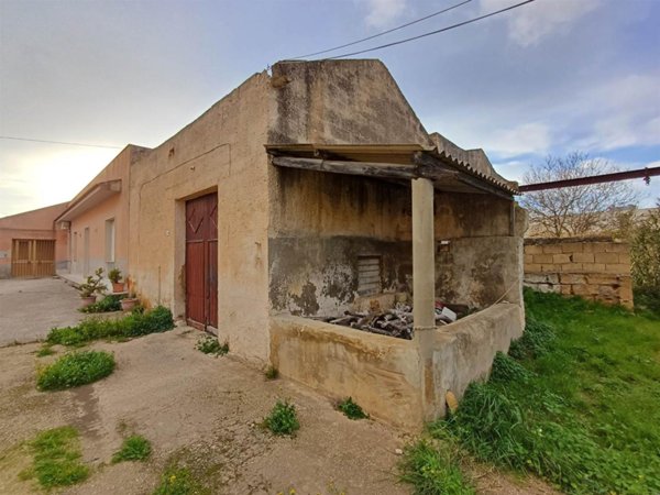 casa indipendente in vendita a Marsala
