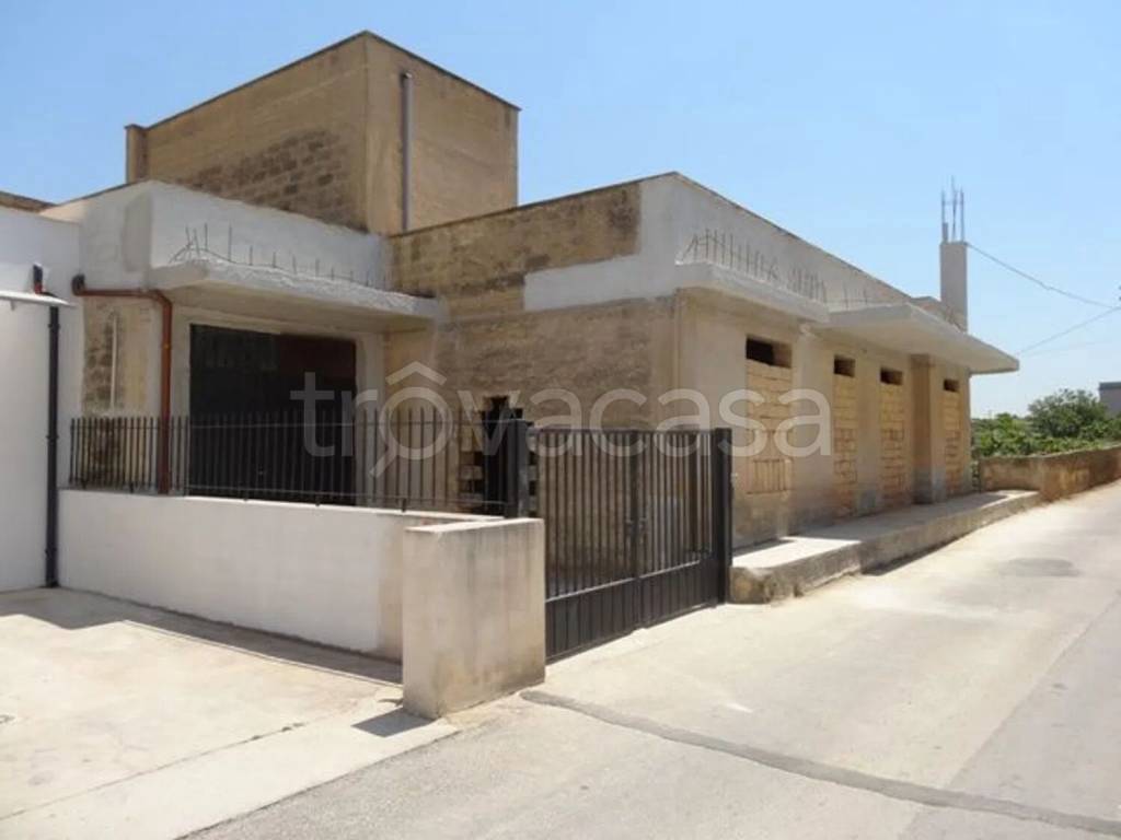 casa indipendente in vendita a Marsala in zona Strasatti