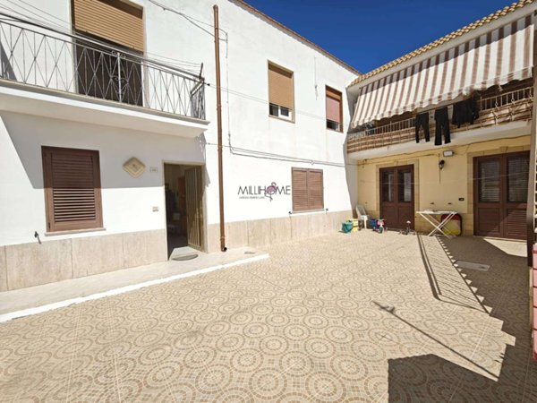 casa indipendente in vendita a Marsala