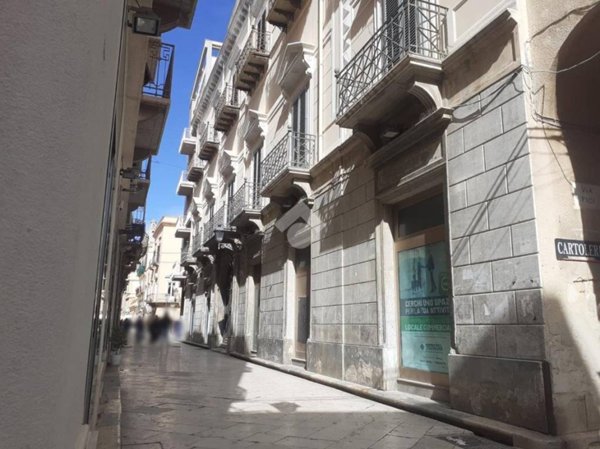 negozio in vendita a Marsala in zona Centro Storico
