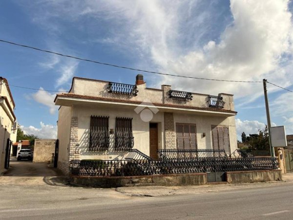 casa indipendente in vendita a Marsala