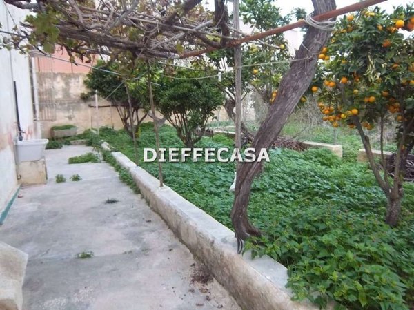 casa indipendente in vendita a Marsala