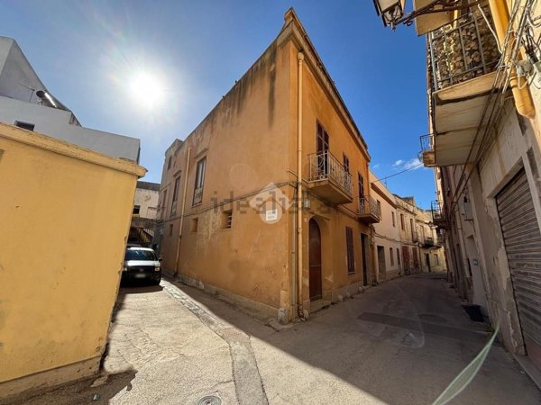 casa indipendente in vendita a Marsala in zona Centro Storico