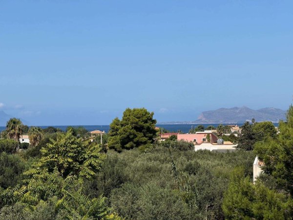 casa indipendente in vendita a Marsala