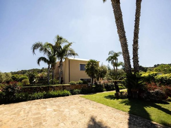 casa indipendente in vendita a Marsala in zona Centro Storico
