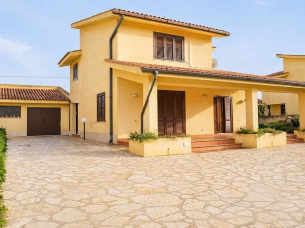 casa indipendente in vendita a Marsala