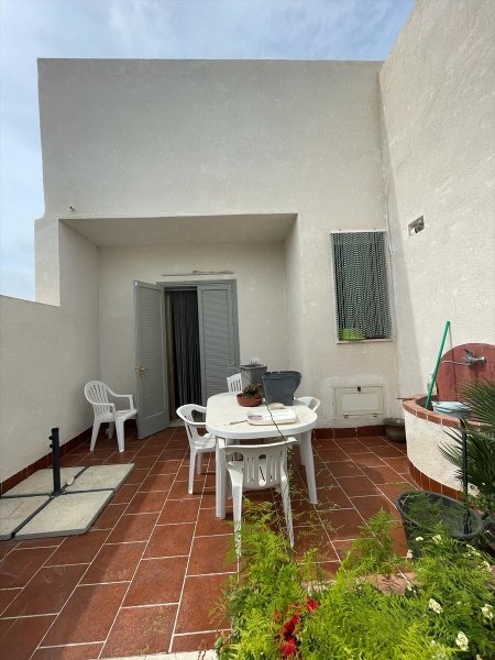 casa indipendente in vendita a Marsala in zona Strasatti