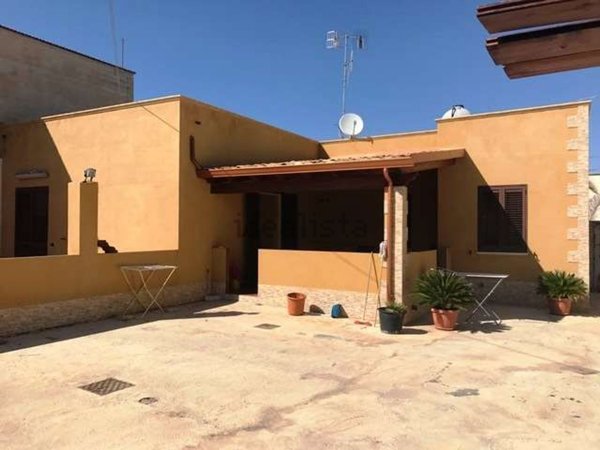 casa indipendente in vendita a Marsala