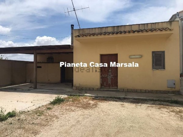 casa indipendente in vendita a Marsala in zona Birgi