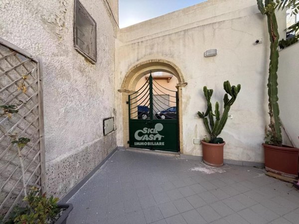 casa indipendente in vendita a Marsala