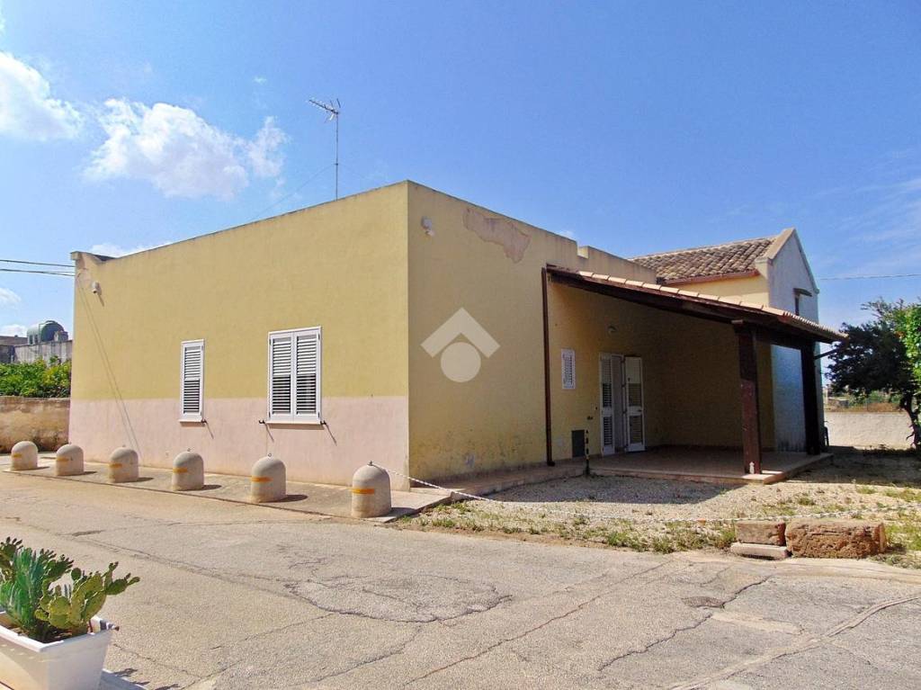 casa indipendente in vendita a Marsala