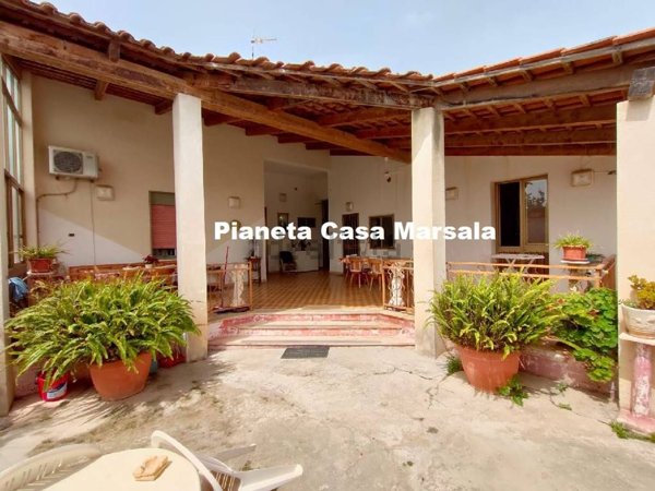 casa indipendente in vendita a Marsala