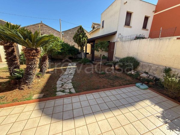 casa indipendente in vendita a Marsala