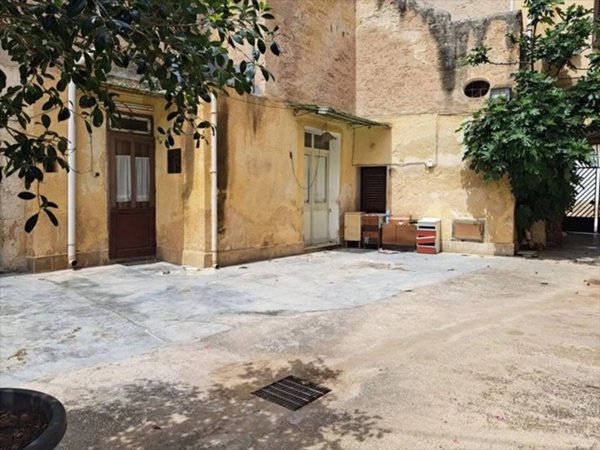 appartamento in vendita a Marsala in zona Centro Storico