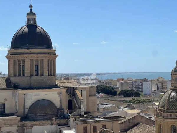 appartamento in vendita a Marsala in zona Centro Storico
