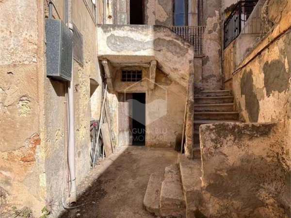 quadrivano in vendita a Marsala in zona Centro Storico