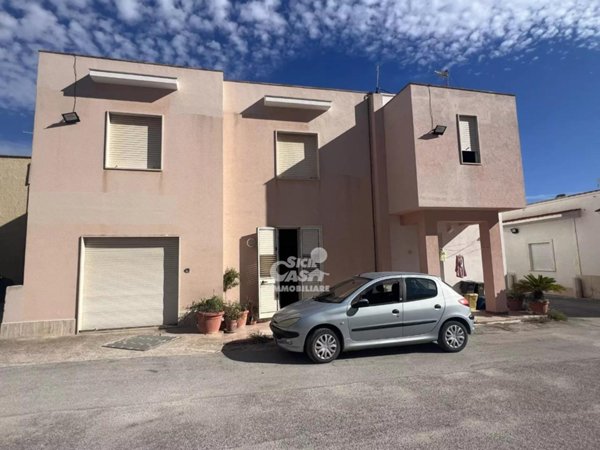 casa indipendente in vendita a Marsala