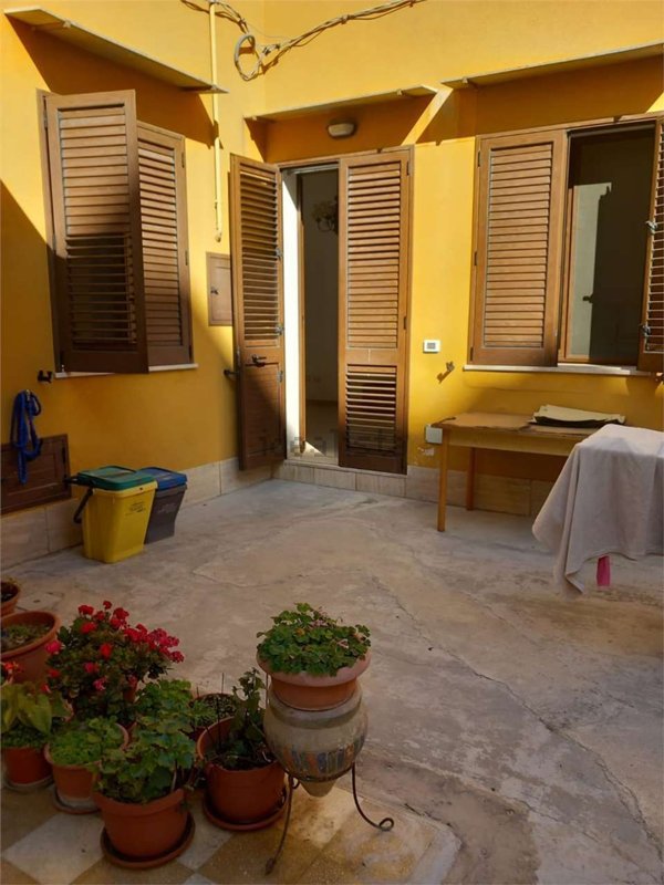 casa indipendente in vendita a Marsala in zona Centro Storico