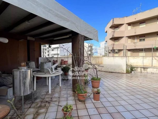 intera palazzina in vendita a Marsala in zona Centro Storico