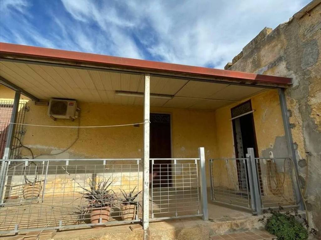 casa indipendente in vendita a Marsala