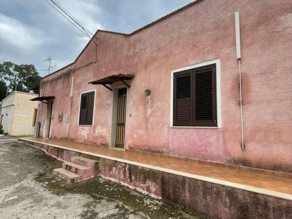 casa indipendente in vendita a Marsala