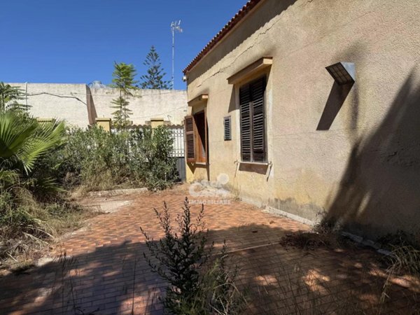 casa indipendente in vendita a Marsala