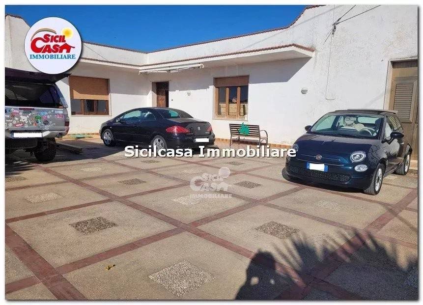 casa indipendente in vendita a Marsala