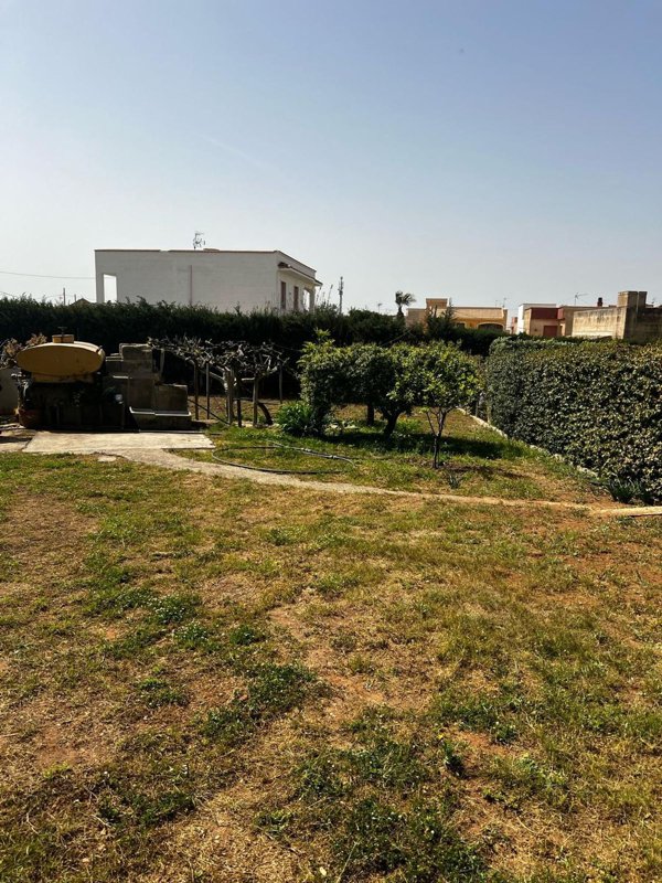 locale di sgombero in vendita a Marsala