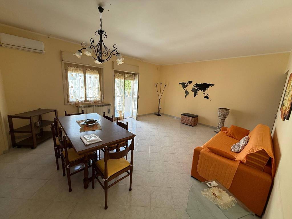 appartamento in vendita a Marsala in zona Strasatti