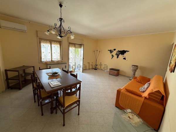 appartamento in vendita a Marsala in zona Strasatti