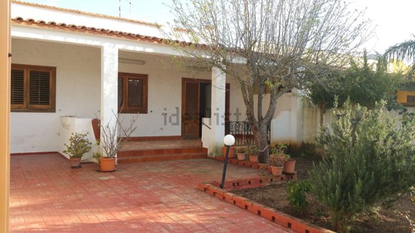 casa indipendente in vendita a Marsala