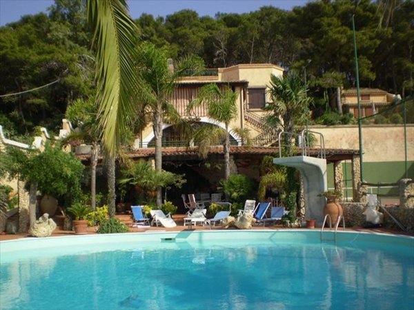 casa indipendente in vendita a Marsala