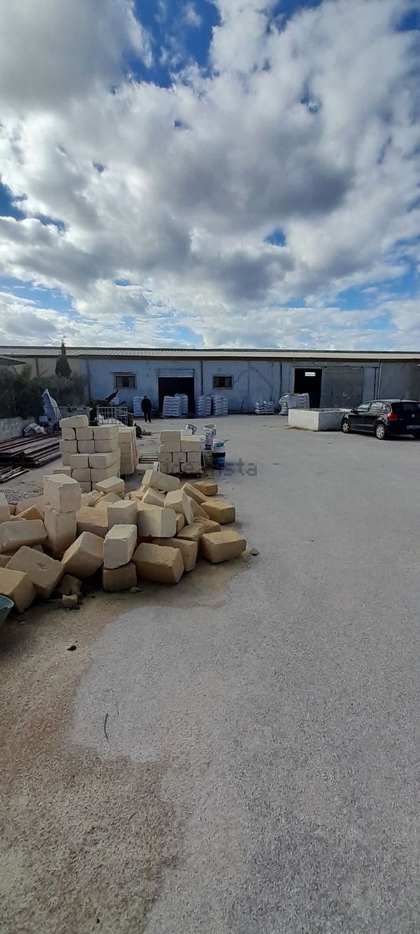 quadrivano in vendita a Marsala