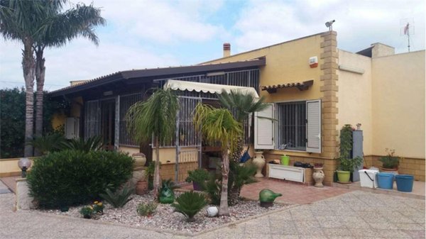 casa indipendente in vendita a Marsala