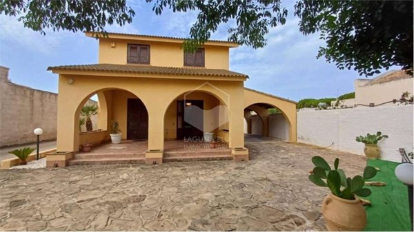 casa indipendente in vendita a Marsala