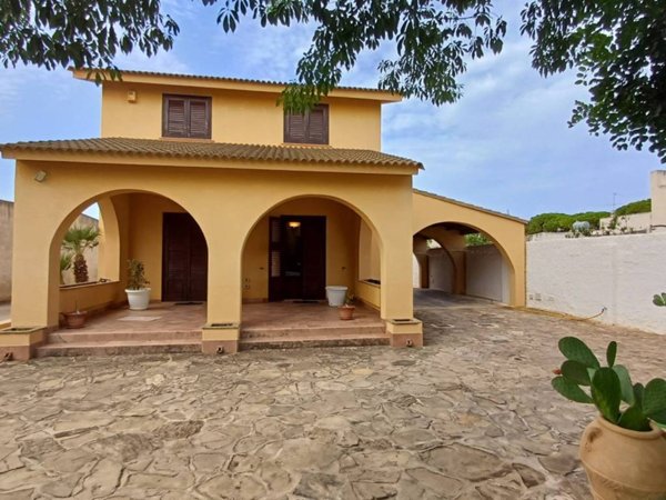 casa indipendente in vendita a Marsala