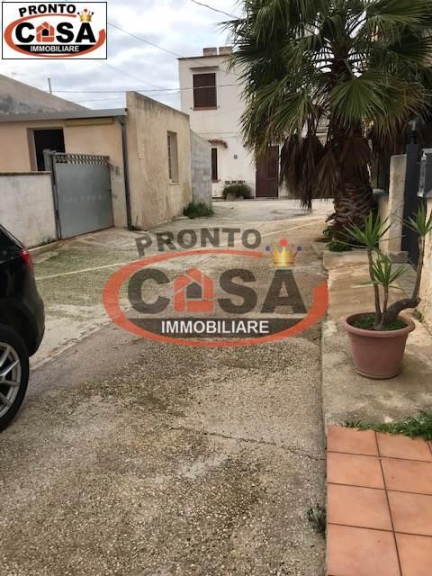 negozio in vendita a Marsala