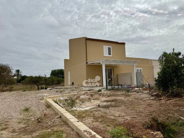 casa indipendente in vendita a Marsala