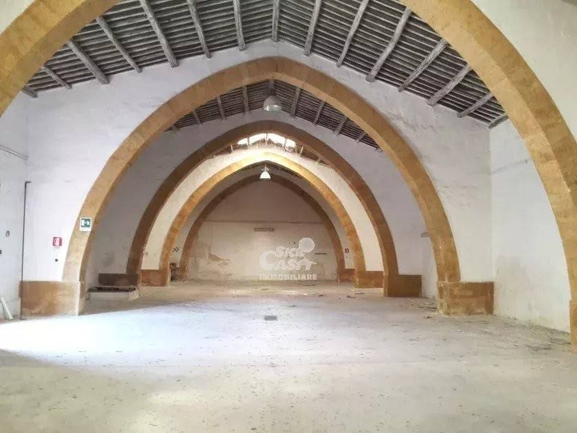 locale commerciale in vendita a Marsala
