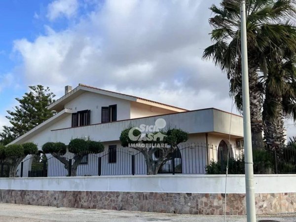 casa indipendente in vendita a Marsala in zona Casabianca