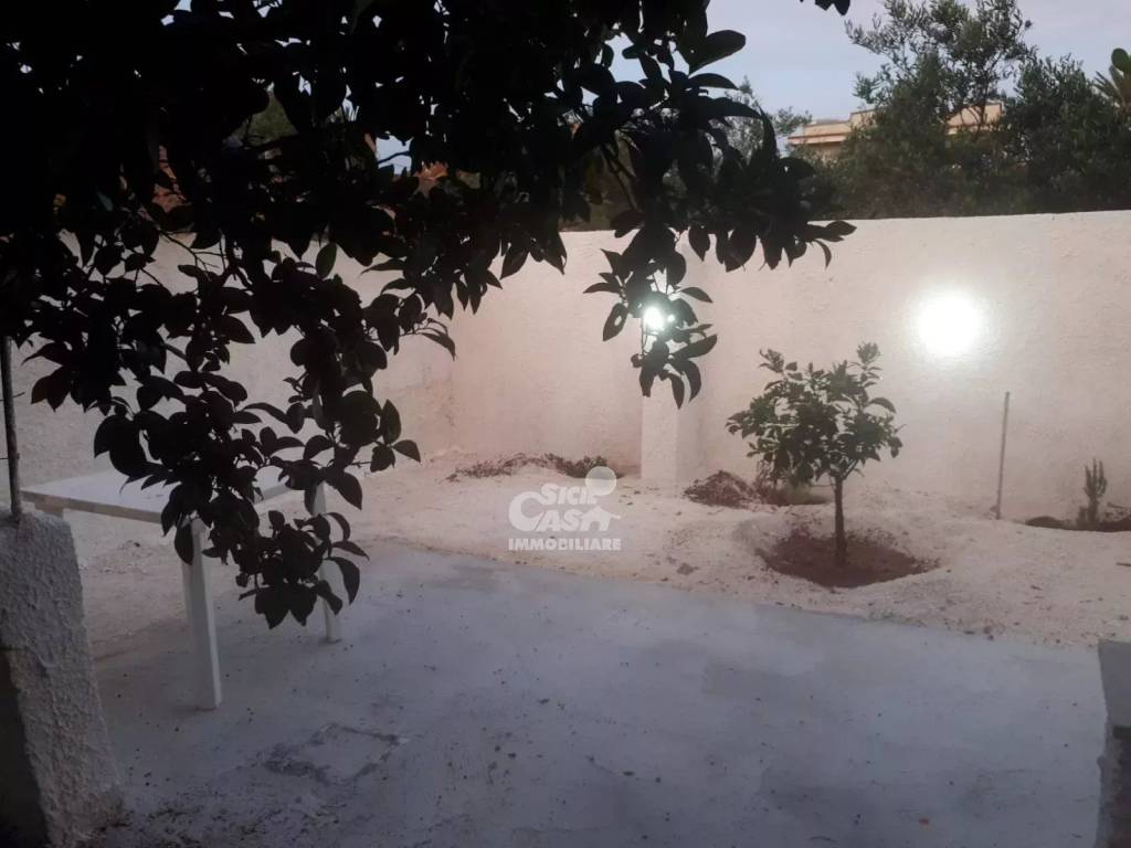 intera palazzina in vendita a Marsala