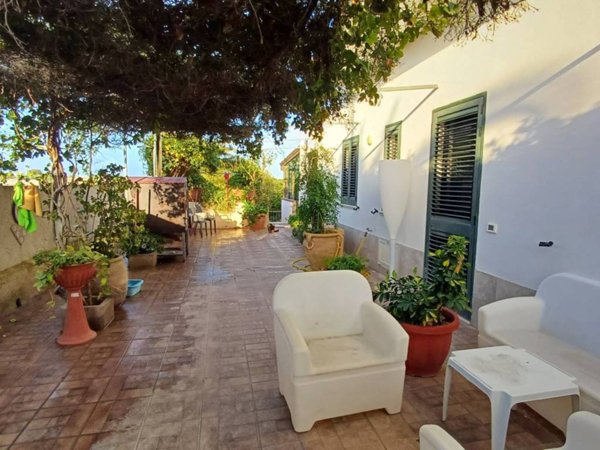 casa indipendente in vendita a Marsala